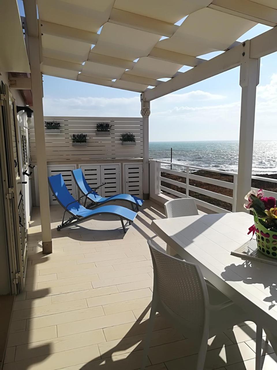 Вілла Vista Mare Tra I Luoghi Di Montalbano Пунта-Секка Екстер'єр фото